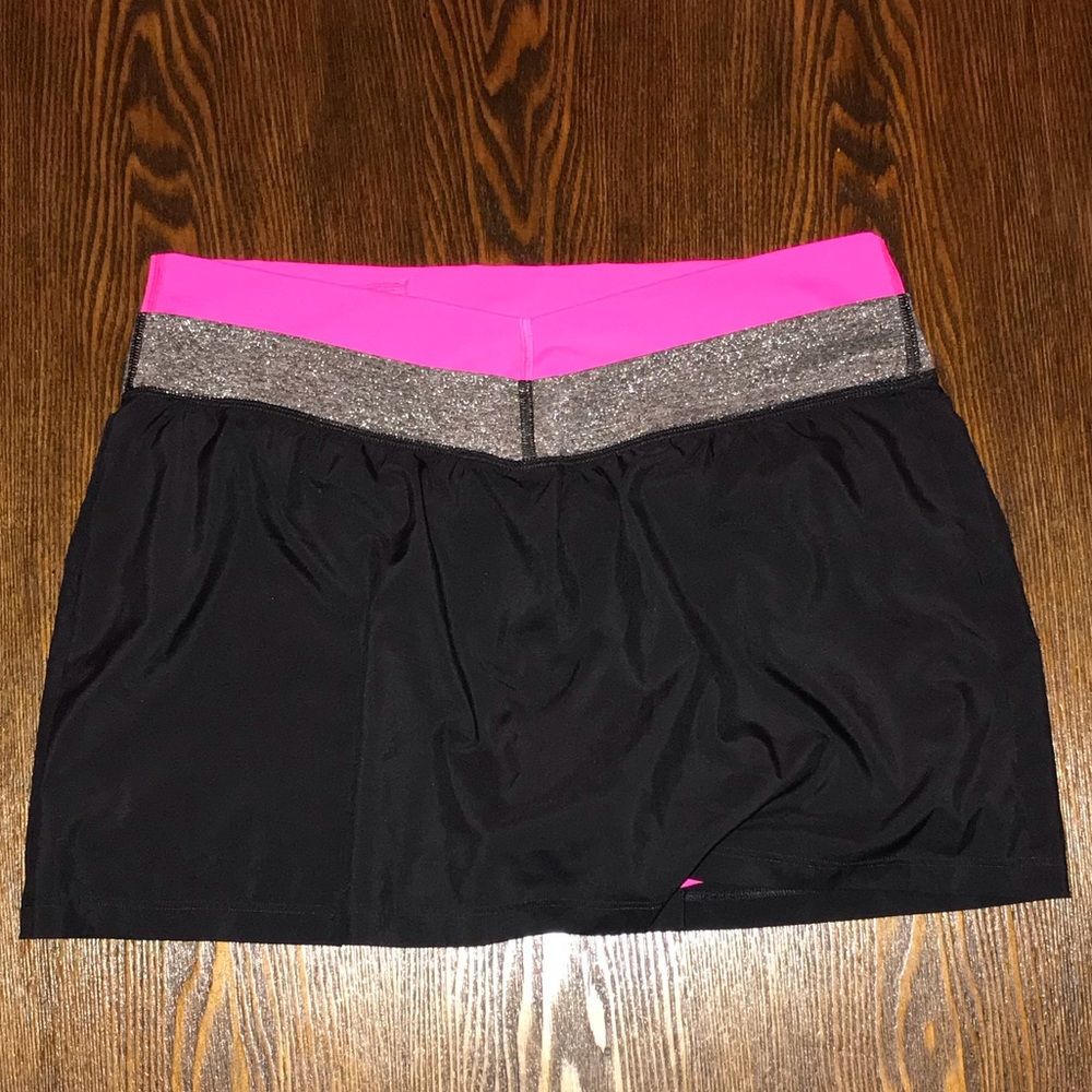 Victoria’s Secret Sport - Black & Pink Skirt